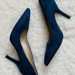 Nine West Turquoise Suede Heel
Size 9M